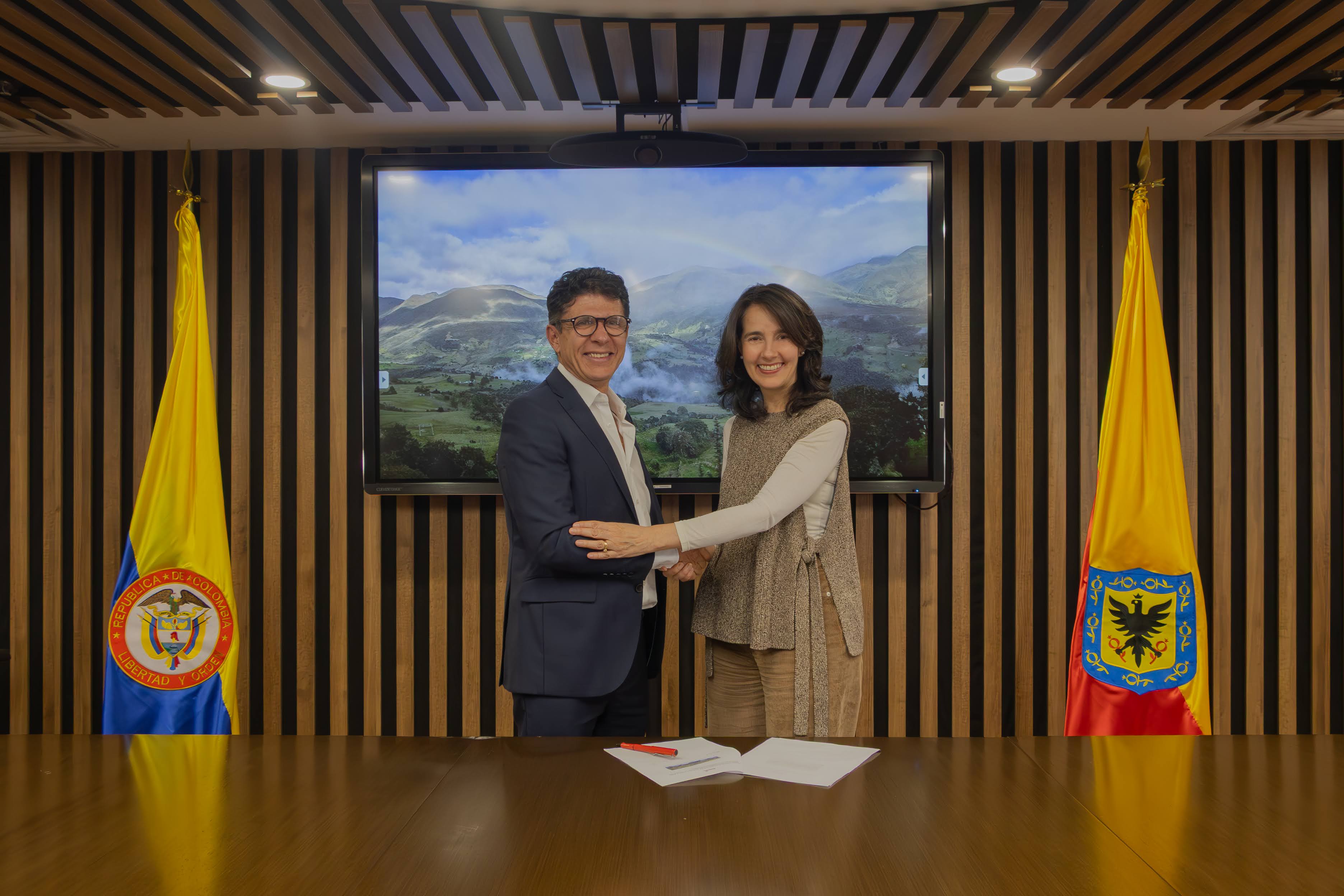 Nuevo acuerdo protegerá fuentes hídricas en 3.500 hectáreas estratégicas